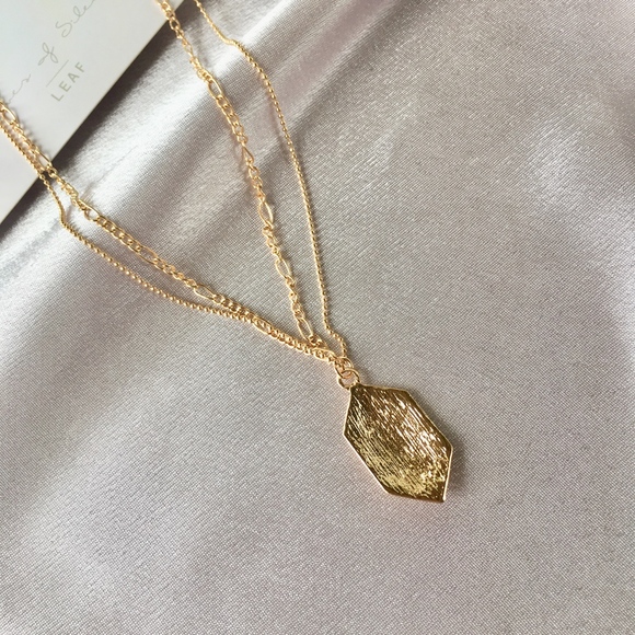 'Warrior' Layered Cross Shield Gold Necklace - Picture 5 of 9